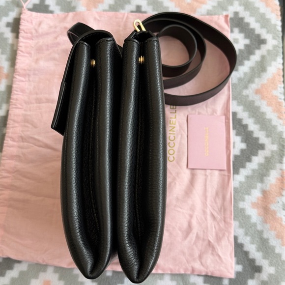 NWT Coccinelle Arlettis Black Leather Handbag detachable crossbody strap Medium - Picture 10 of 16